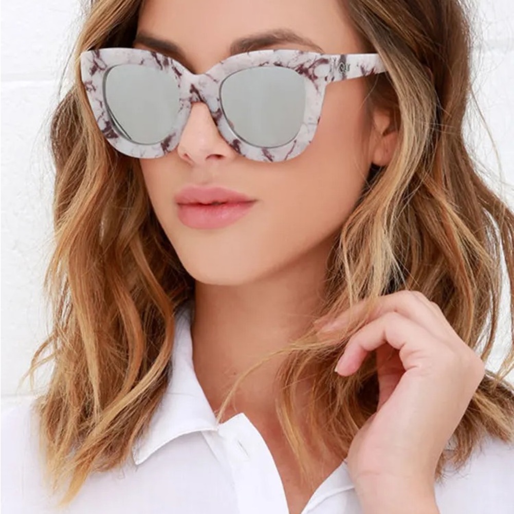Quay Sugar and Spice Ivory Marble Sunglasses LIKE NEW